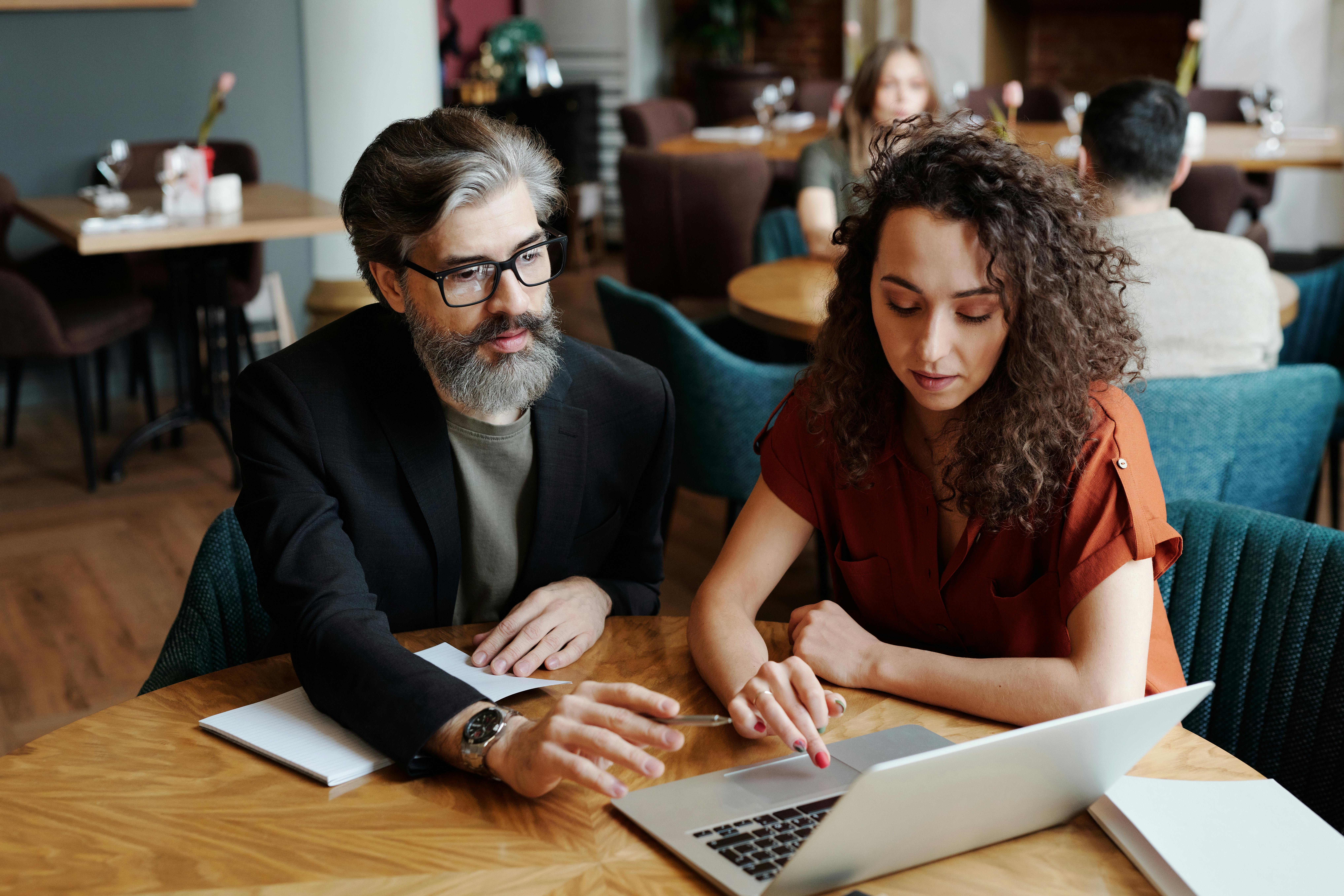 young professional undergoing marketing internship